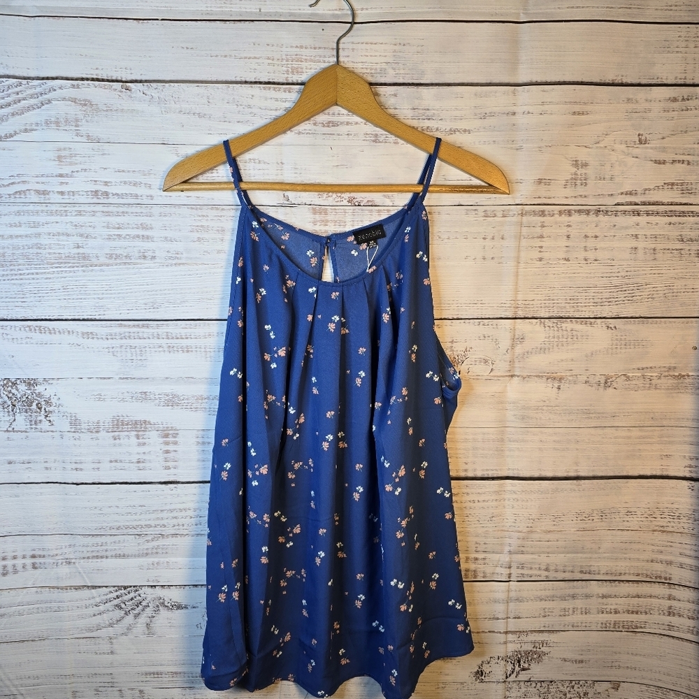 NWT Zenobia floral Pleated tank top Blue Plus Size 1x, 2x, & 3x